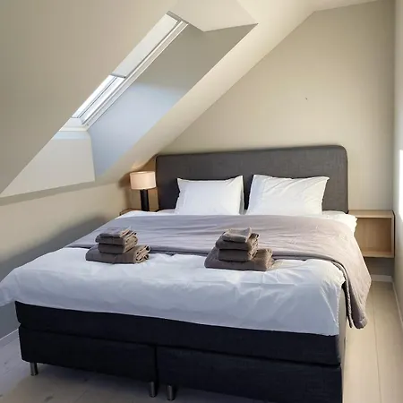 Pulpit Rock - With Balcony & Amazing Views Apartamento