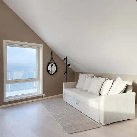 Pulpit Rock - With Balcony & Amazing Views Appartamento